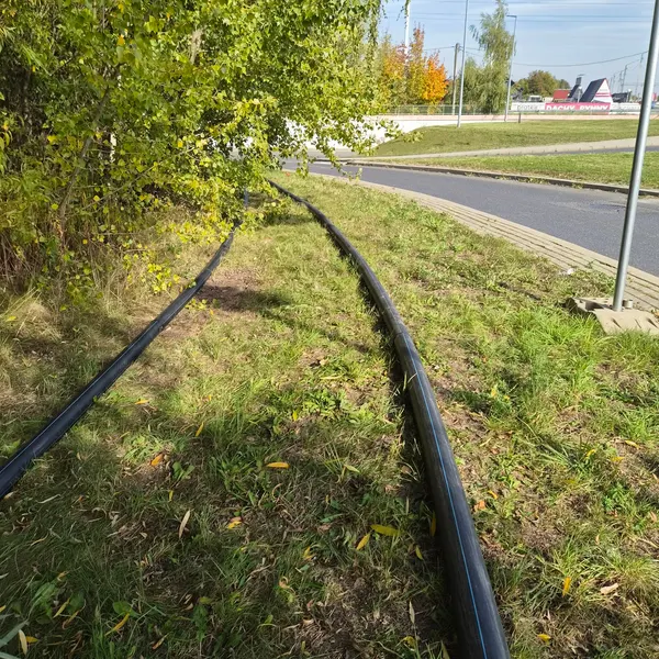 Przewody przygotowane do budowy sieci Citynet przy drodze krajowej nr 94 na trasie Rzeszów–Krasne