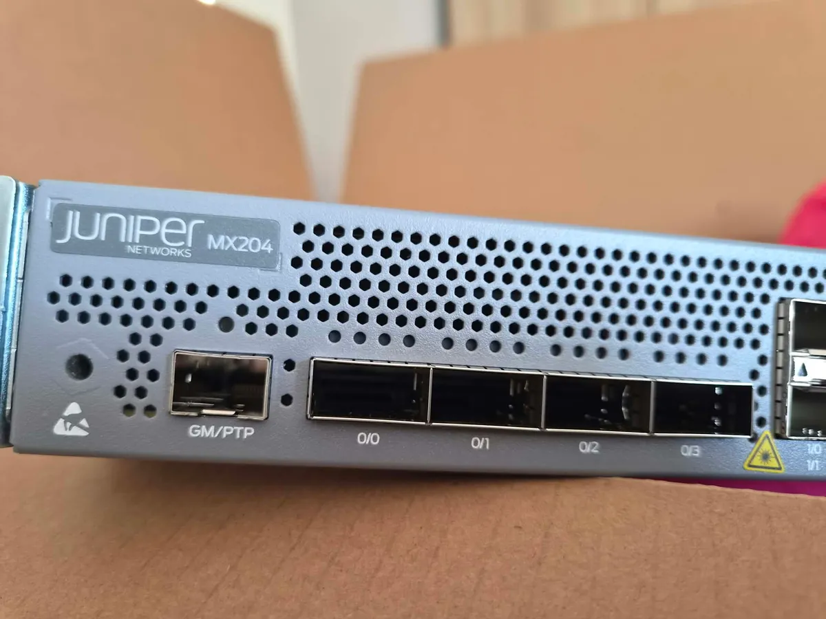 Panel przedni routera BGP Juniper MX204 w sieci Citynet w Rzeszowie