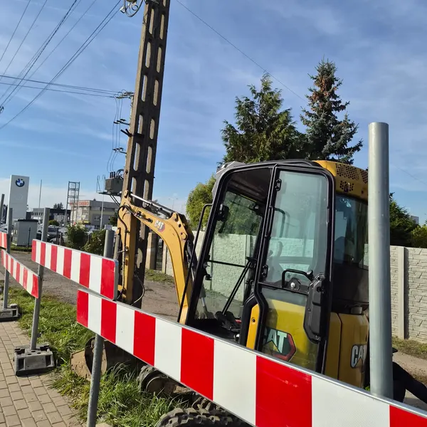 Zaplecze robót ziemnych przy budowie infrastruktury telekomunikacyjnej Citynet w kierunku Krasnego